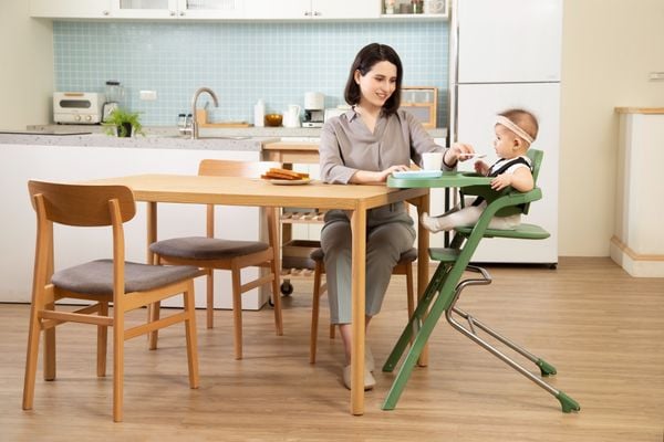 Unilove Ghế Ăn Dặm 2 Trong 1 Grow With Me Có 6 Mức Điều Chỉnh Độ Cao, Chân Ghế Chống Trượt