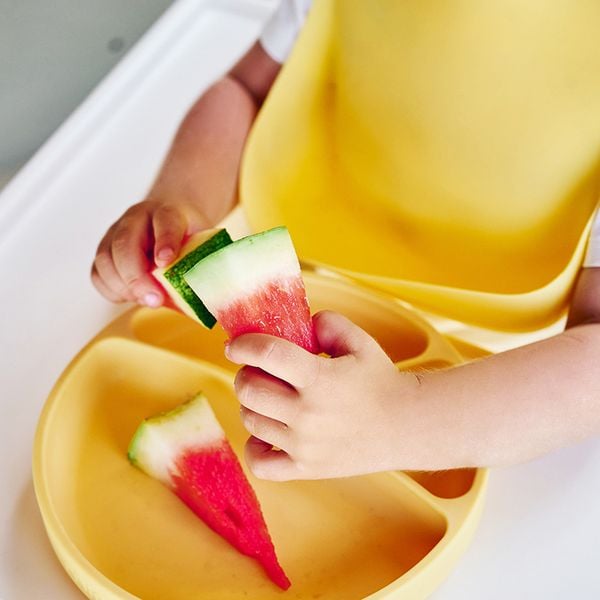 MinikOiOi Khay Ăn Dặm Silicone Có Đế Hít Chống Trơn