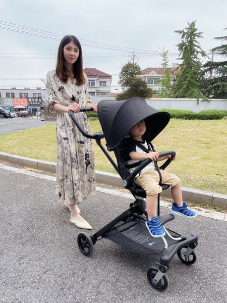 Unilove Xe Đẩy Siêu Nhẹ 3 Trong 1 On-the-Go Ghế Ngồi Xoay 360 Độ, Có Thể Gấp Gọn