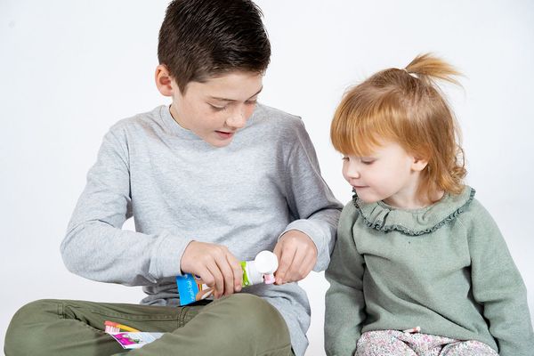 Brush-Baby Kem Đánh Răng Có Fluoride Cho Bé Mọi Độ Tuổi (50ml)