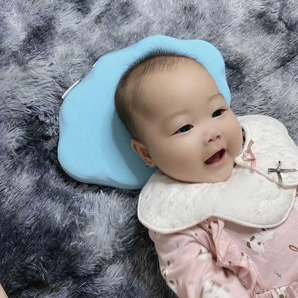 Babyworks Gối Chống Bẹt Đầu Cho Bé Chất Liệu Cao Su Non Đàn Hồi