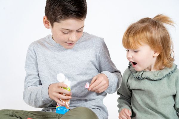 Brush-Baby Kem Đánh Răng Có Fluoride Cho Bé Mọi Độ Tuổi (50ml)