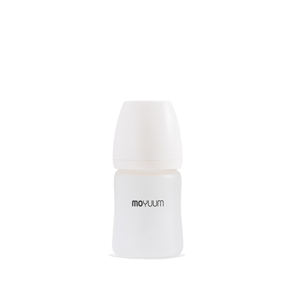 MOYUUM BÌNH SỮA THỦY TINH TRÁNG SILICONE CHO BÉ