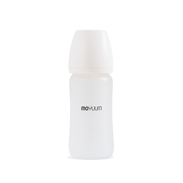 MOYUUM BÌNH SỮA THỦY TINH TRÁNG SILICONE CHO BÉ