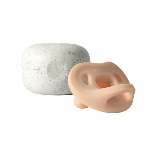 MOYUUM NÚM TI SILICONE CHO BÉ, TẶNG KÈM HỘP ĐỰNG TIỆN LỢI