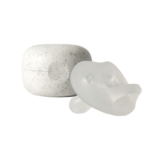 MOYUUM NÚM TI SILICONE CHO BÉ, TẶNG KÈM HỘP ĐỰNG TIỆN LỢI
