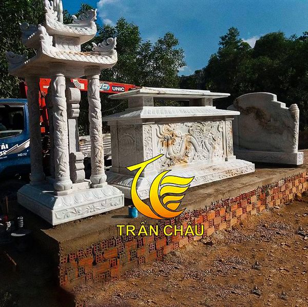 Chế Tác Mộ Đá Cẩm Thạch Vàng Tại Hòa Sơn Mộ Đá Mái Vòm Đẹp Tại Đà Nẵng