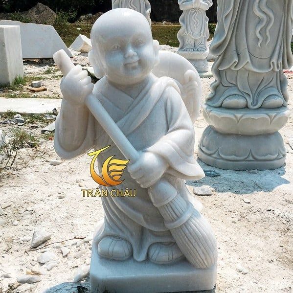 Tượng Chú Tiểu Bằng Đá Tự Nhiên Nguyên Khối