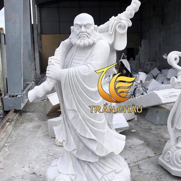 Tượng Bồ Đề Đạt Ma - Biểu Tượng Phong Thủy Mang Lại Bình An Và May Mắn Tượng Đạt Ma Sư Tổ Quá Hải Trấn Trạch Trong Nhà