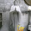 Tượng Đức Mẹ Hòa Bình Bằng Đá Tự Nhiên