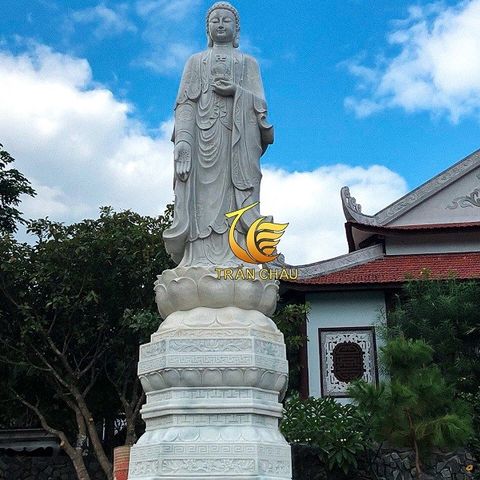 Tượng Phật A Di Đà Bằng Đá Ở Chùa Bắc Ninh