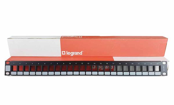 632791 + 24*632703 Legrand Patch panel Cat. 5e accept Keystone jacks  with rear plastic cable  + 24 * Keystone RJ 45 socket - Cat. 5e - UTP - 110