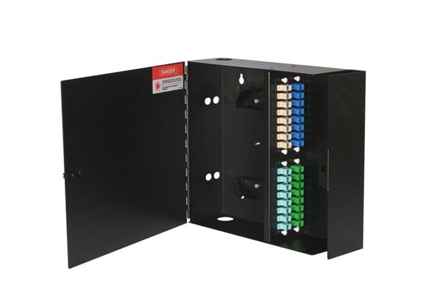 Hộp đấu nhảy quang Duplex SC, 12-Fiber, Multimode, ODF AMP/COMMSCOPE(84751-5)