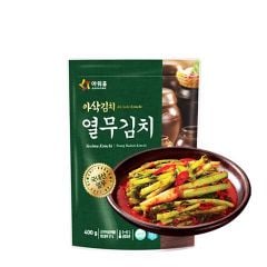 Kim chi củ cải non Ourhome (400g) - nhập khẩu Hàn Quốc