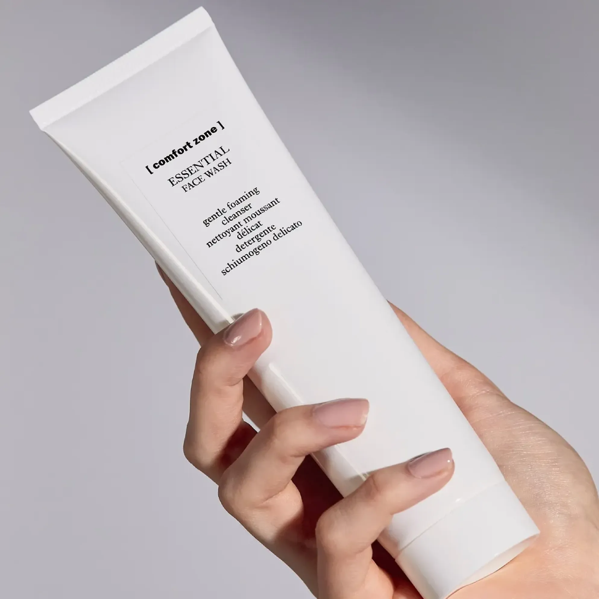 ESSENTIAL FACE WASH - Sữa rửa mặt dịu nhẹ dành cho mọi loại da