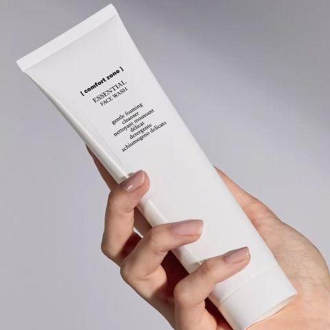 ESSENTIAL FACE WASH - Sữa rửa mặt dịu nhẹ dành cho mọi loại da