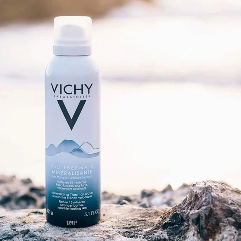 Nước xịt khoáng dưỡng da Vichy Eau Thermale Mineralizing Thermal Water cấp ẩm, dịu da và cân bằng độ pH