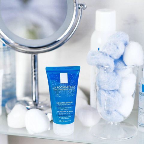 Gel làm sạch tẩy tế bào chết La Roche-Posay Ultra Fine Scrub Sensitive Skin