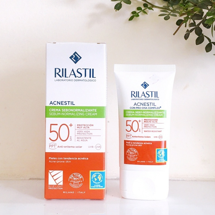 Kem Chống Nắng Kiểm Soát Nhờn Dành Cho Da Mụn Rilastil Acnestil Sebum-Normalizing Cream Spf 50+ 40Ml