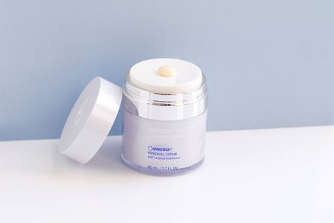 Kem Dưỡng Ẩm Cho Mọi Loại Da Zo Skin Health Renewal Crème