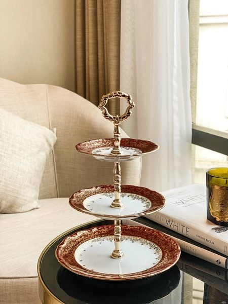  Đĩa 3 tầng sứ Tiệp dây vàng đỏ 