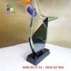 Biểu Trưng Pha Lê Hình Chữ V - 00523