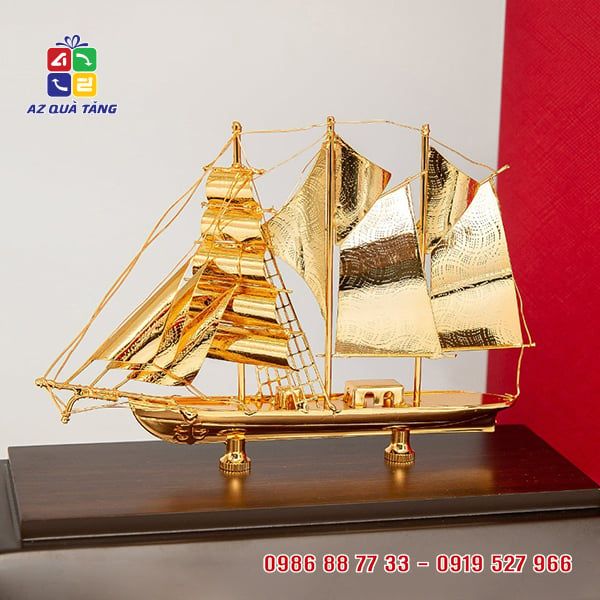 Thuyền Buồm Phong Thủy Mạ Vàng