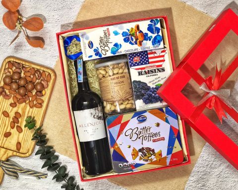 Hộp quà nơ đỏ - M3