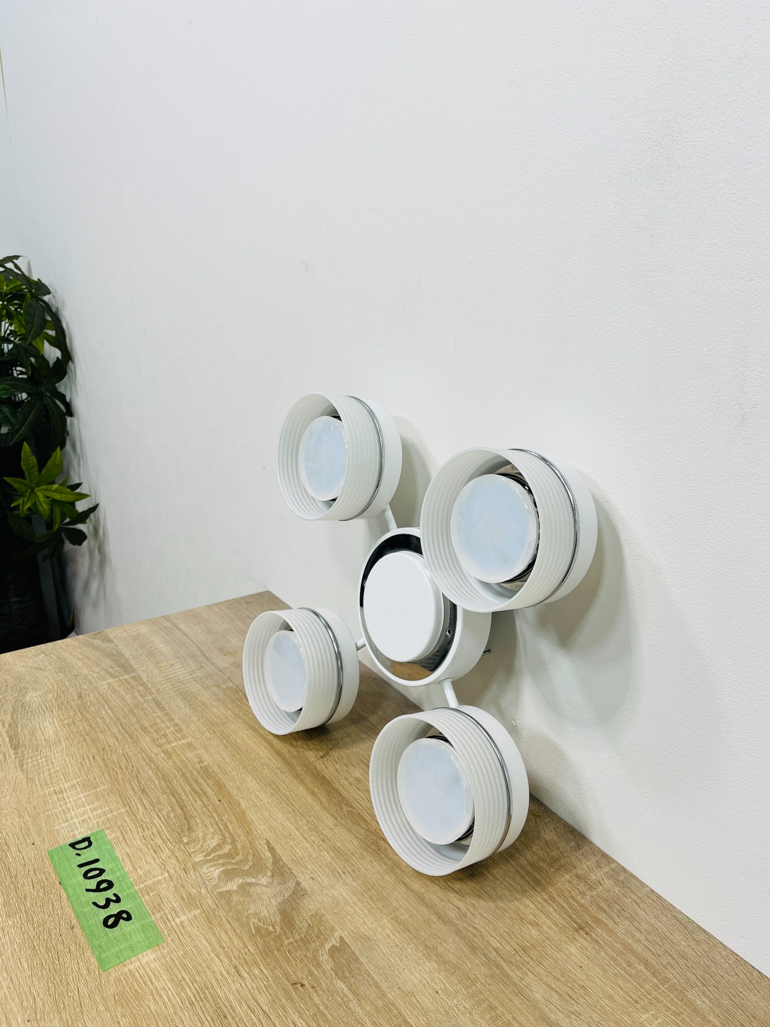 Lighting equipment – Hallo Japan Recycle Store