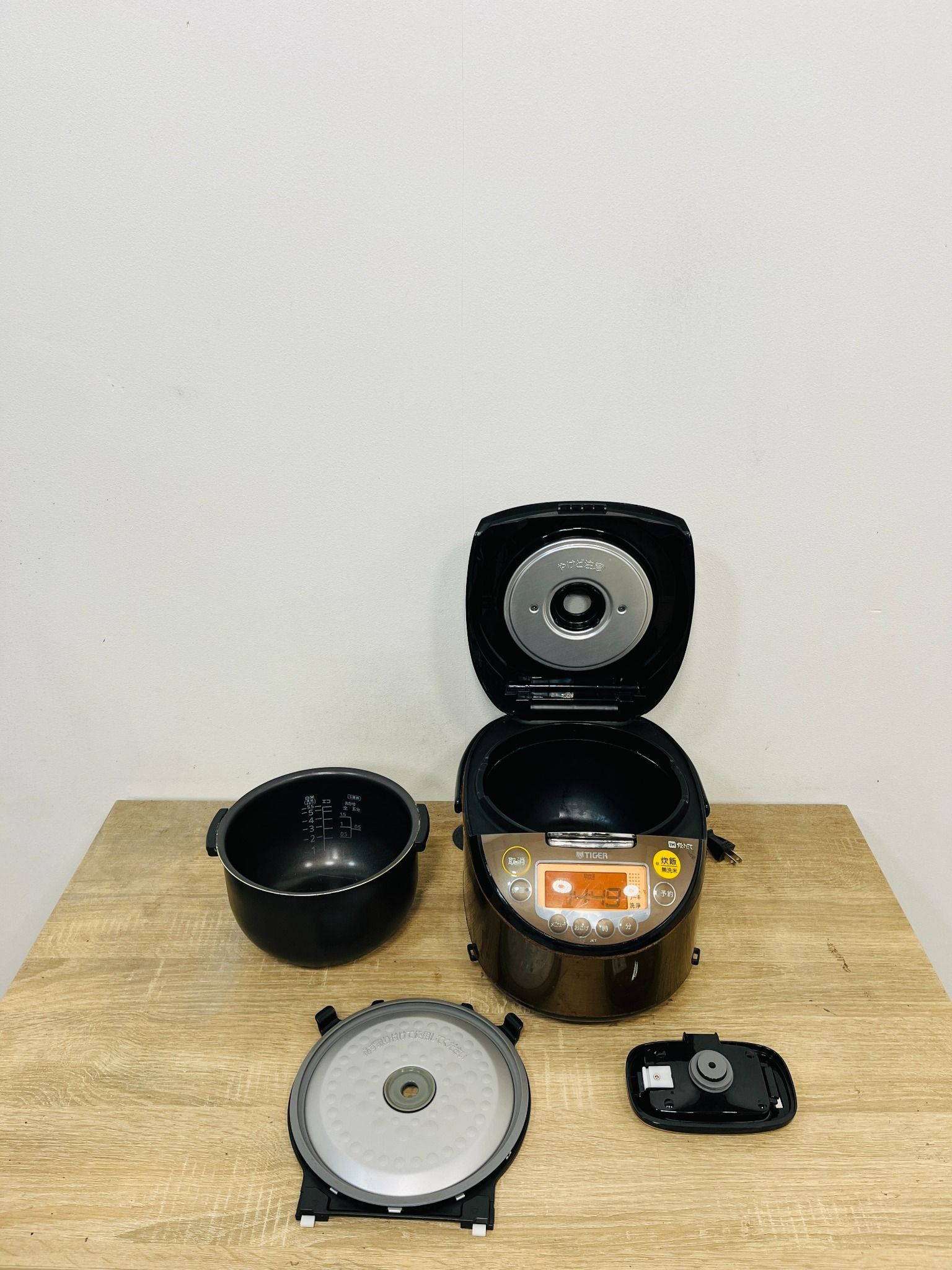 Rice cooker 1L C 16 Tiger D12246 – Hallo Japan Recycle Store