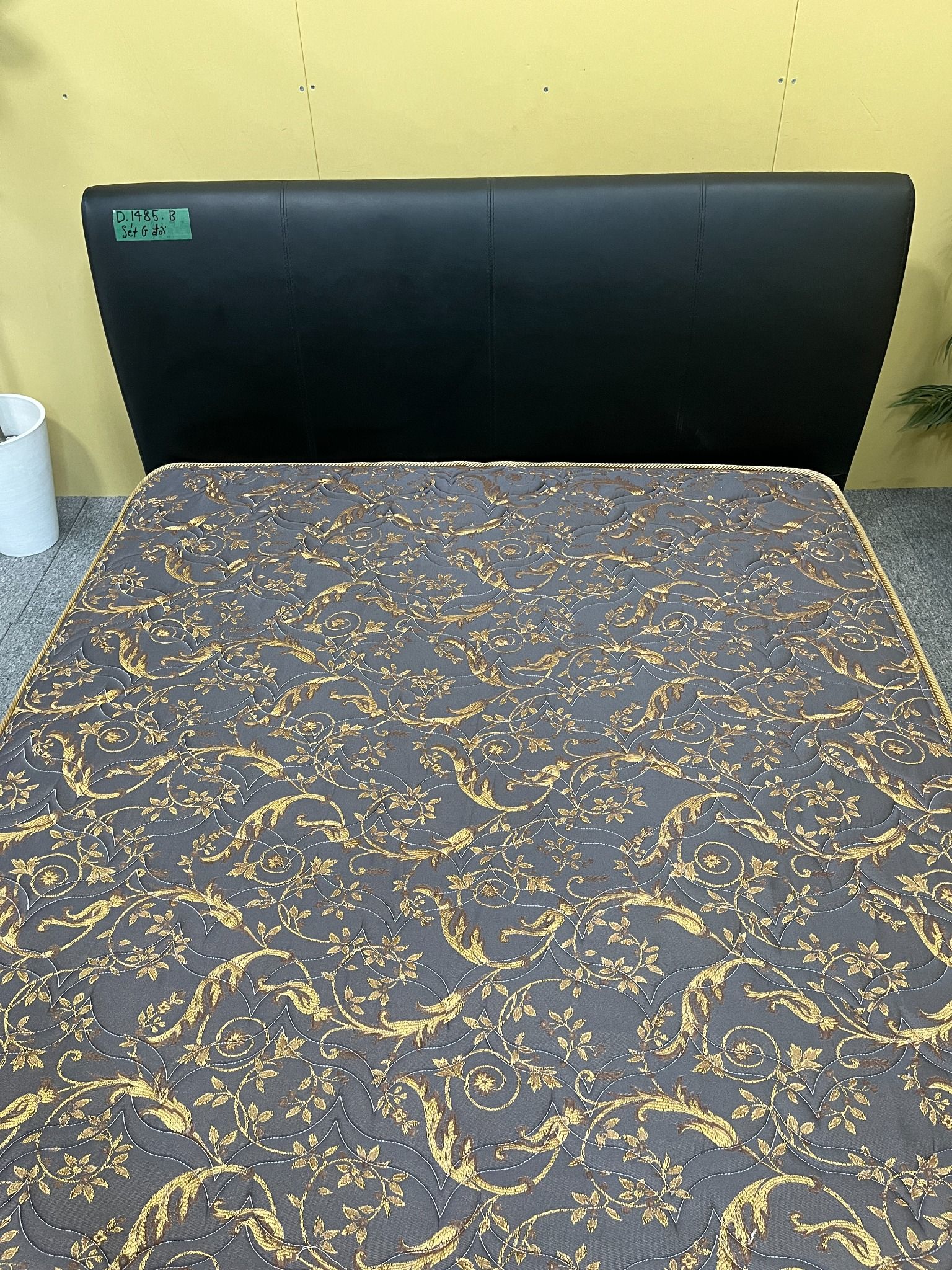 Đệm đôi B D4186 – Cửa hàng đồ cũ & Chuyển nhà HalloJapan