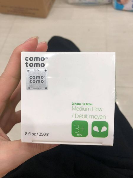 Hộp 2 bình sữa silicone Comotomo dung tích 250ml
