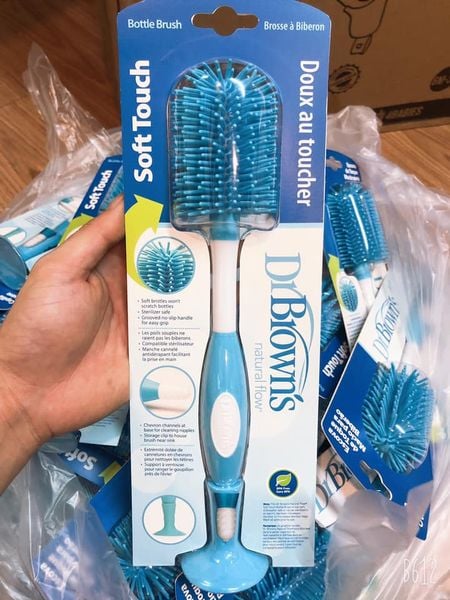 Cọ bình và núm ti Drbrown ( silicone)