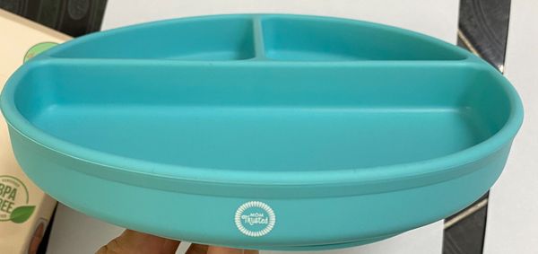 Khay chia thức ăn chống đổ Mom Trusted