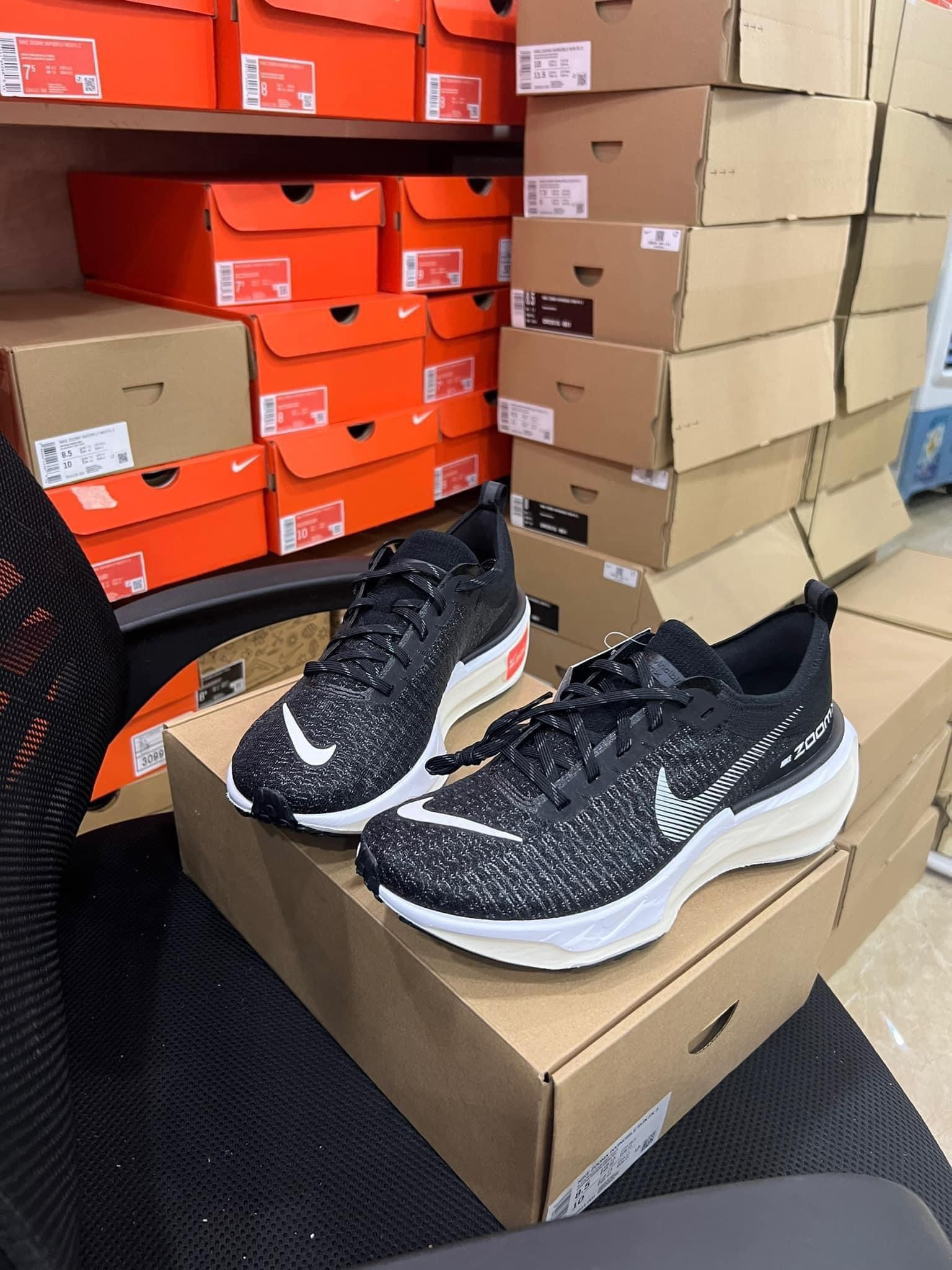 NIKE ZOOMX INVISIBLE: Experimenta la Comodidad y el Rendimiento - NIKE ZOOMX INVISIBLE