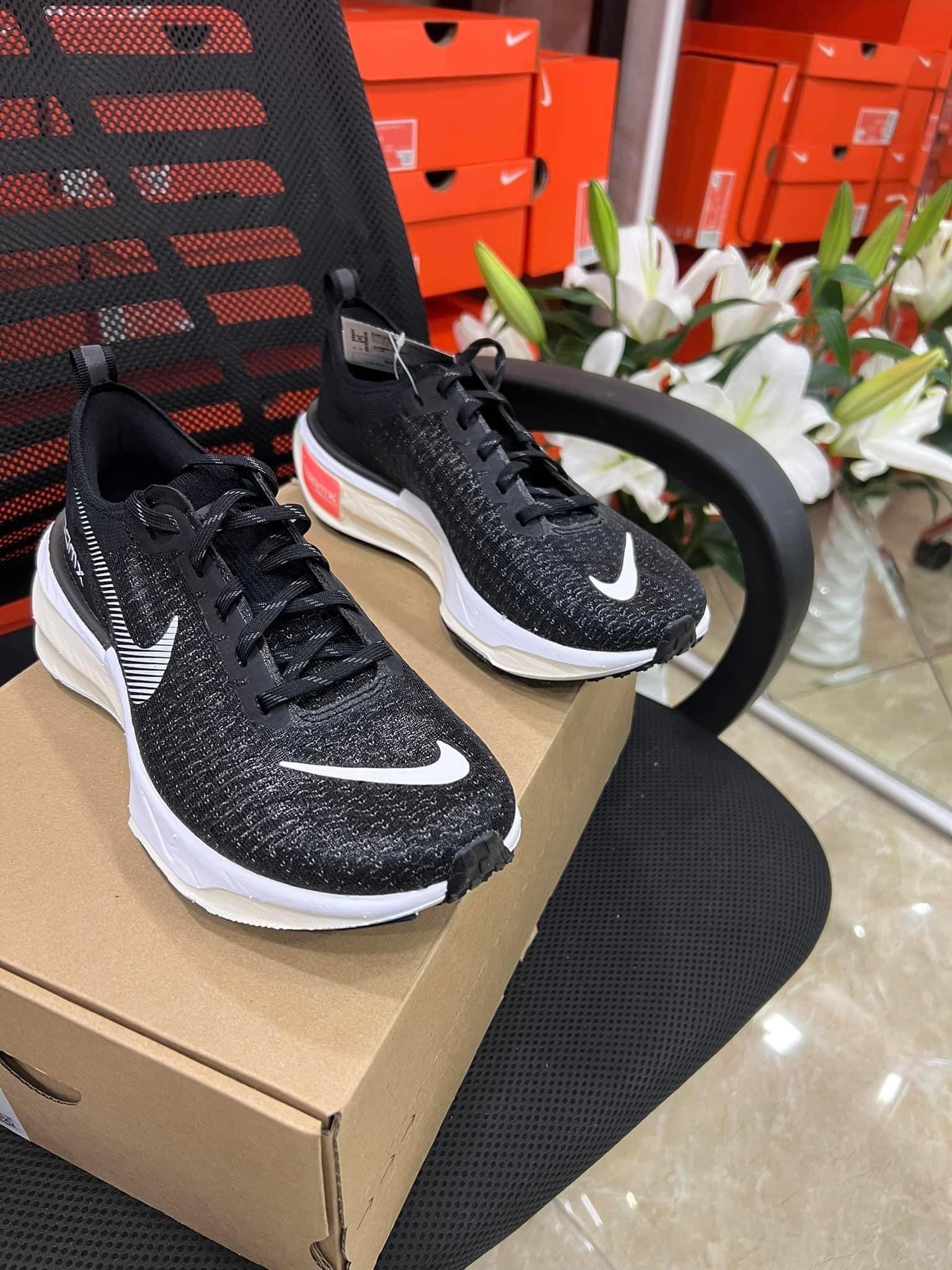 NIKE ZOOMX INVISIBLE: Experimenta la Comodidad y el Rendimiento - NIKE ZOOMX INVISIBLE