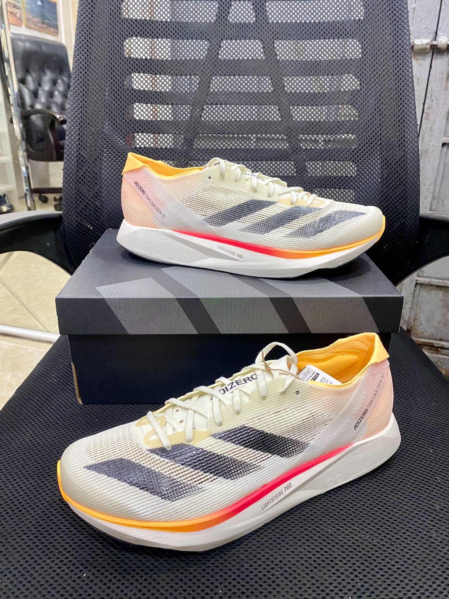GIÀY CHẠY BỘ ADIZERO TAKUMI SEN 10 M