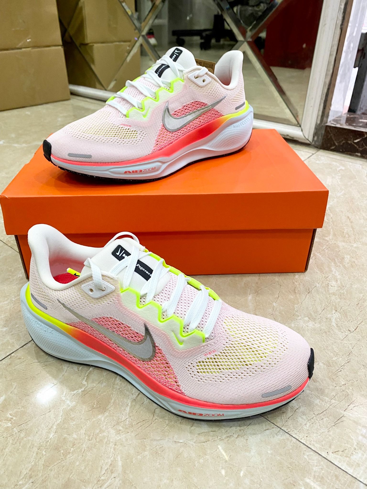 Giày chạy bộ W Air Zoom Pegasus 41 màu trắng hồng