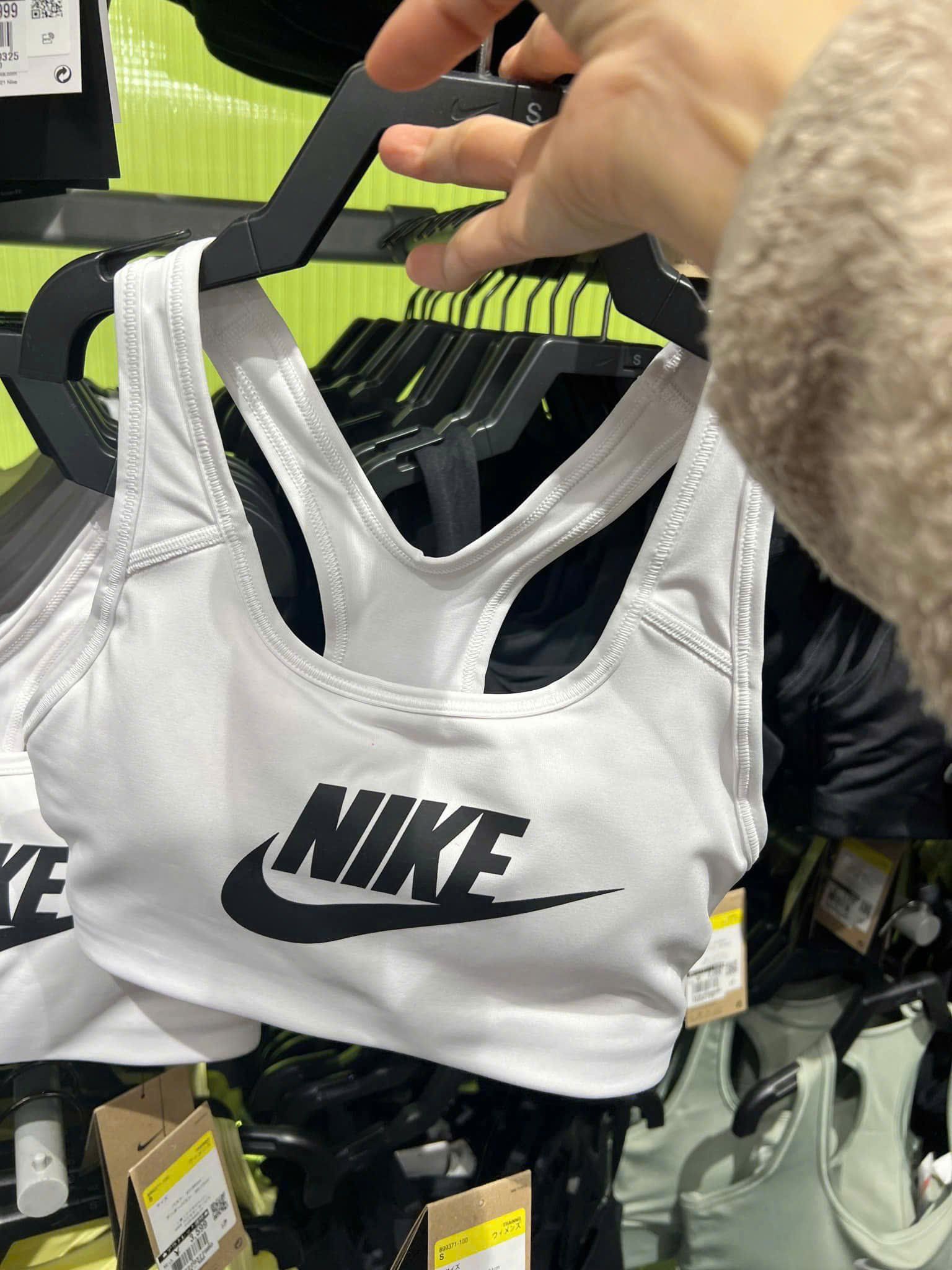 ÁO BRA NIKE MÀU ĐEN/TRẮNG
