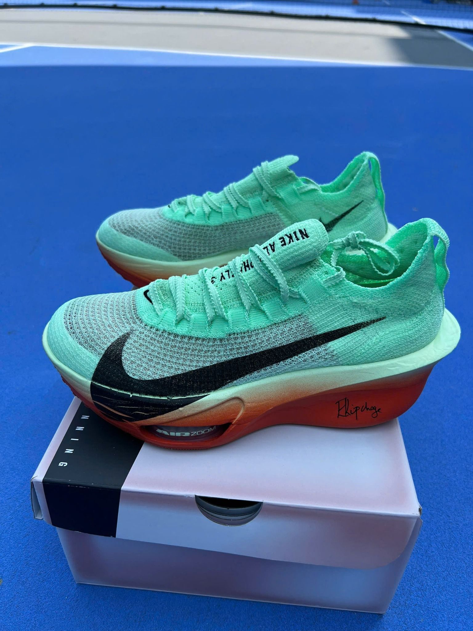 Giày chạy bộ NIKE AIR ZOOM ALPHAFLY NEXT % 3