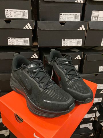  Giày Chạy Bộ Nike Vomero 18 Black - HM6803 005 