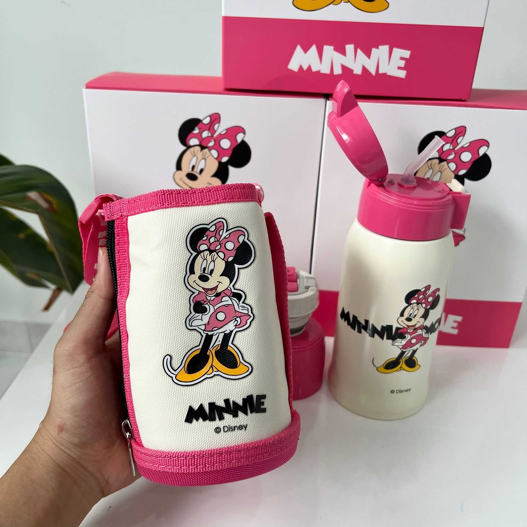  Ship 2h HCM - HN Bình giữ nhiệt Trẻ em Beddy Bear Chuột Mickey Hồng dành cho bé Gái - dung tích 600 ml - 2 nắp sử dụng - Túi đeo thêu xinh xắn - Mã RT103-600-mickey 