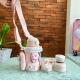  Bộ Bình giữ nhiệt cho Bé đi học 530ml Beddybear - 3 nắp sử dụng - Túi đeo da Pu cao cấp - Dây đeo điều chỉnh tăng giảm phù hợp chiều cao bé - Mã RT107 