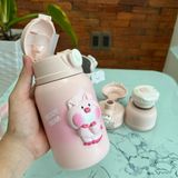  Bộ Bình giữ nhiệt cho Bé đi học 530ml Beddybear - 3 nắp sử dụng - Túi đeo da Pu cao cấp - Dây đeo điều chỉnh tăng giảm phù hợp chiều cao bé - Mã RT107 