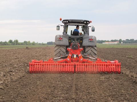  Dàn xới ruộng khô (200 - 380 Hp) 