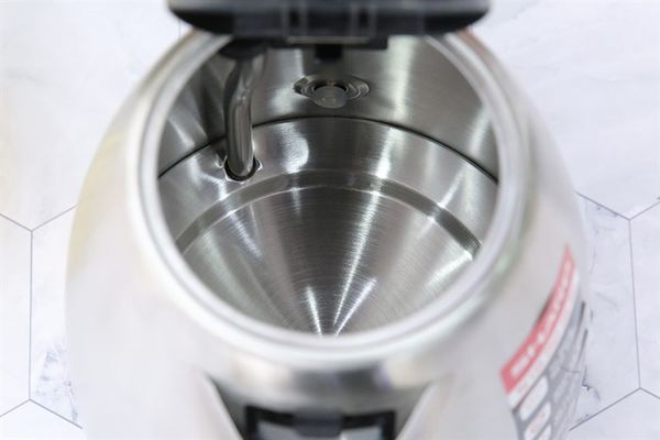 Ấm đun siêu tốc Sharp 1.7 lít EKJ-17EVSD-WD