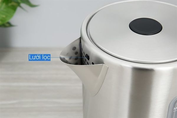 Ấm đun siêu tốc Panasonic 1.7 lít NC-K301SRA