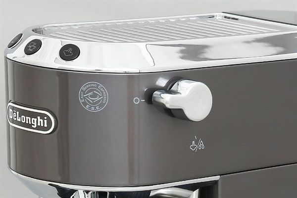 Máy pha cafe Delonghi EC885-GY