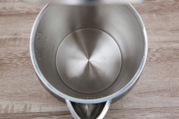 Ấm đun siêu tốc BlueStone 1.7 lít KTB 3468