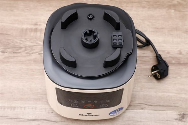 Máy xay sữa hạt đa năng 1.75 lít Bluestone 6035